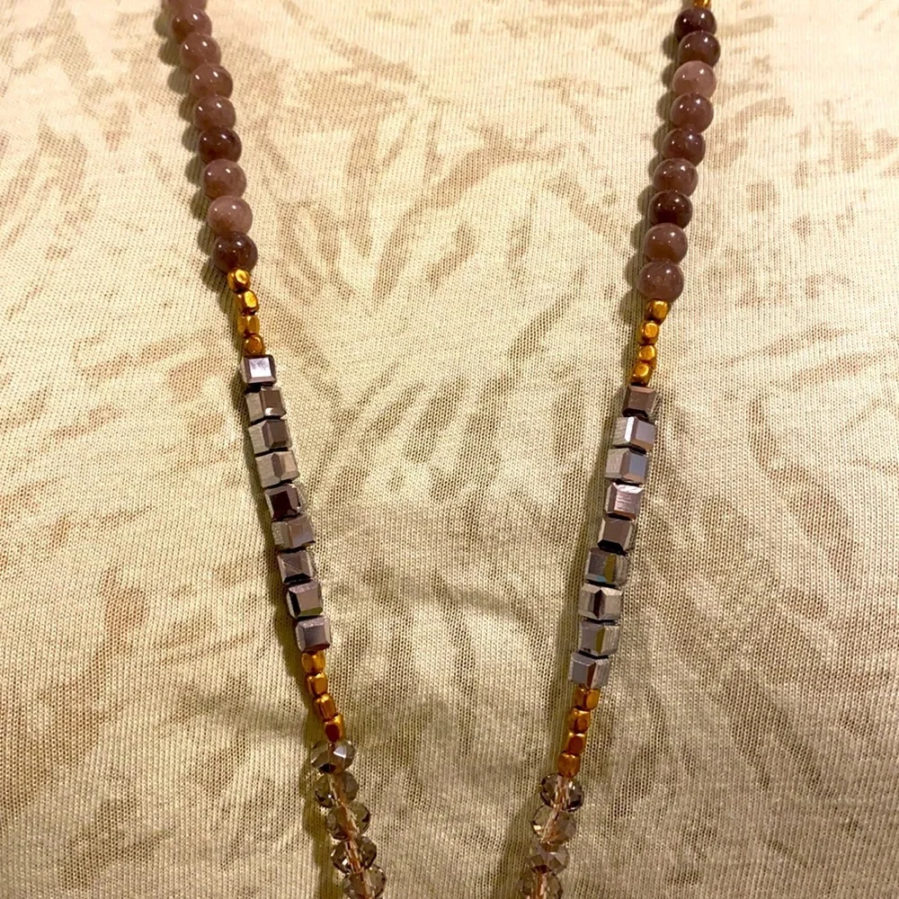 Beautiful Bead necklace gray/gold - Picture 5 of 5